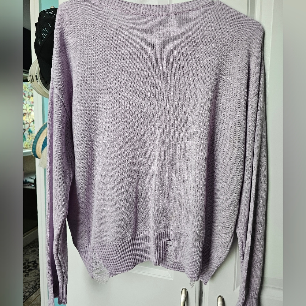 🆕️Distressed Sweater - Picture 7 of 8